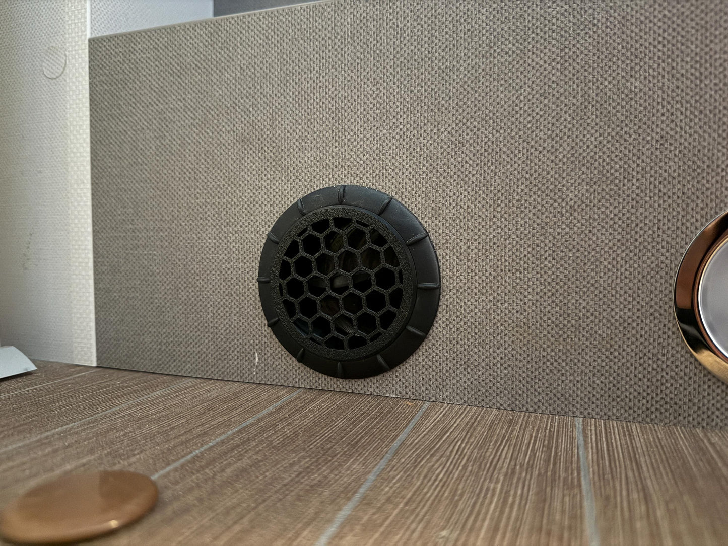 Hexagon Muster Einsatz für Truma Endkappe 65mm passend für Truma Combi Heizungen