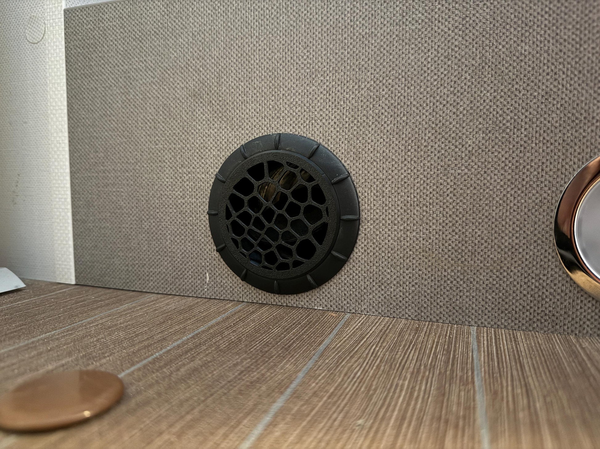 Voronoi Einsatz für Truma Endkappe 65mm 3D gedruckt für Truma Combi 4 und 6