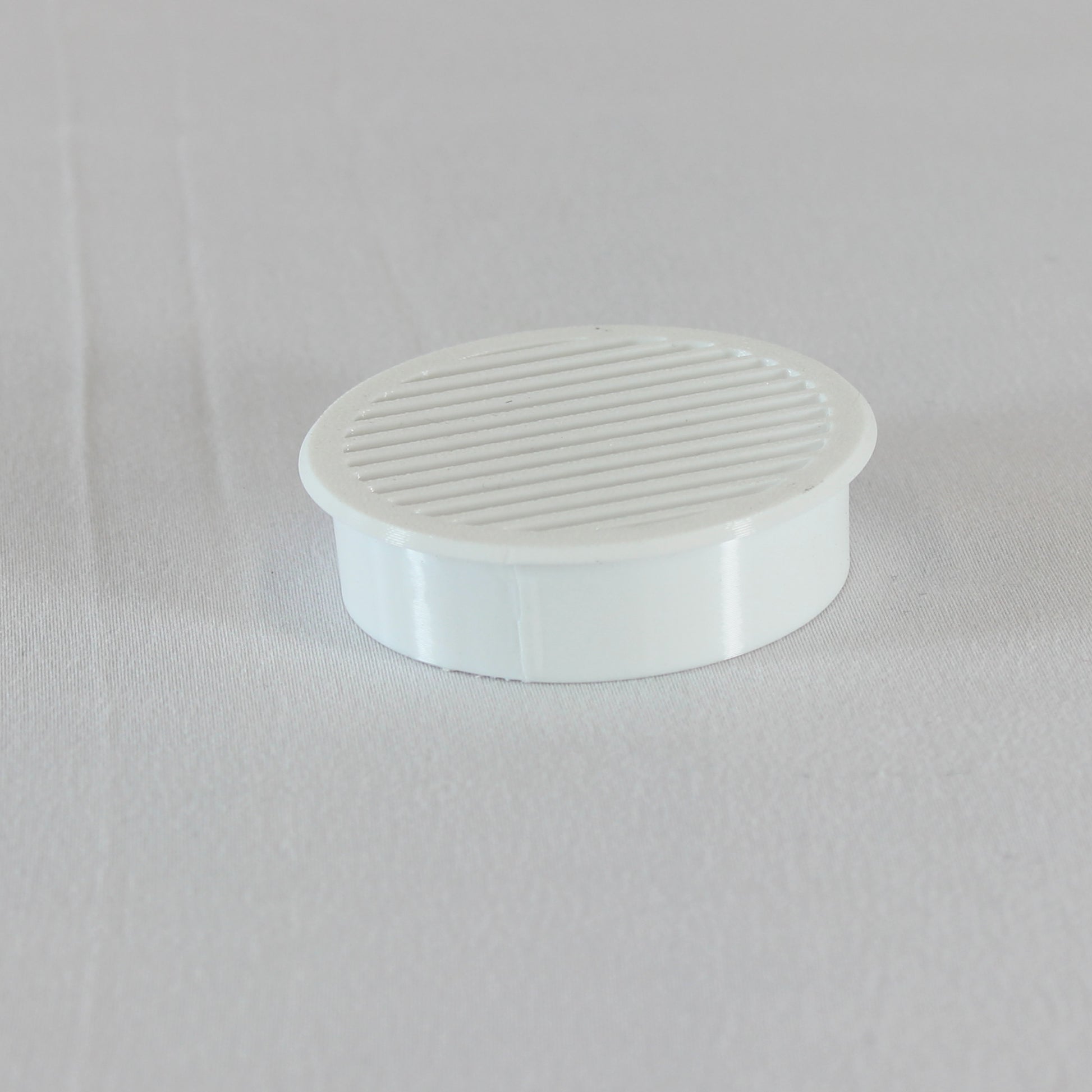 Seitenansicht des Linien Einsatzes für Truma Endkappe 65mm